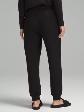 Lululemon Scuba High Rise Jogger
